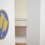 Ndryshimi i manualit për votim me asistencë krijon paqartësi te qytetarët, Beqiri: Është shkelje e të drejtave të njeriut