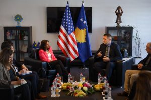 Prattipati takon drejtorin e Doganës së Kosovës