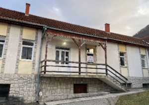 Zgjedhjet e 28 dhjetorit: Ky është numri i votuesve që morën pjesë deri tani në shkollën “Jovan Cvijiq” në Zubin Potok