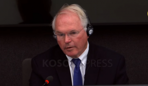 Hill tregon se si nisën kontaktet e para të amerikanëve me UÇK-në