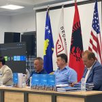 Promovohet libri “Ekspos Deçani” i Sutki Hulajt