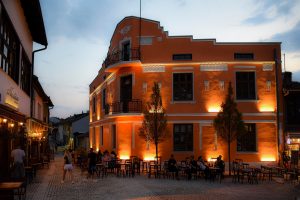 Kështu duken ndryshimet në një rrugë në Prizren