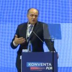 Hoxhaj nuk garon për kryetar të PDK-së, akuzon Memli Krasniqin