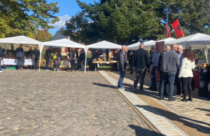 ”Dita e Gështenjës” – Mbahet Festa Tradicionale në Deçan