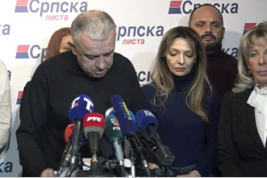 Rezultate pa buzëqeshje: Lista Serbe me fytyra të ngrysura dhe pa festë me flamuj serb