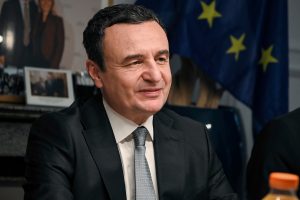 Kurti i gëzohet fitores së VLEN-it: Dy miqtë e mi triumfuan me meritë