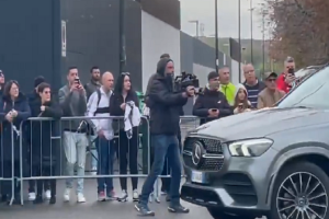 Spalletti mbërrin në qendrën stërvitore të Juventusit