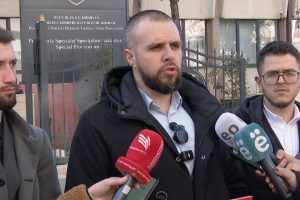​Avokati Bytyqi dorëzon kallëzim penal ndaj Belizer Jezercit
