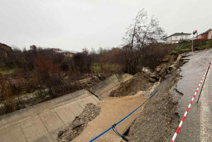 Çahet rruga në Polluzhë, banorët mbesin pa rrymë e ujë