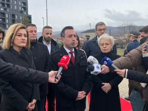 Basha: Rugova mbetët ndër figurat më të rëndësishme të historisë moderne të politikës kosovare