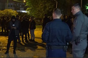 Qytetarët tentojnë të ofrohen te Qendra e Numërimit, reagon policia