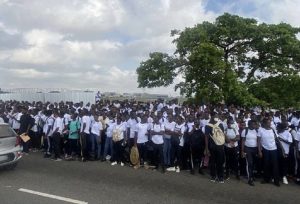 6 të vdekur nga rrëmuja gjatë rekrutimit ushtarak në Ganë