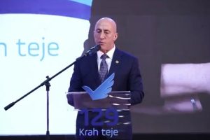 AAK përmbyll fushatën, Haradinaj premton dyfishim pagash dhe pensionesh