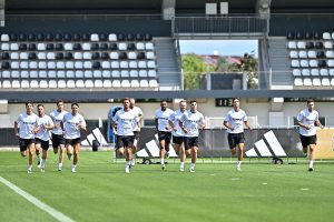 A do të shitet Juventusi?