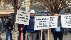 Punëtorët e KEK-ut në protestë, kërkojnë rritje pagash