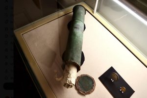 Kapsula më e vjetër kohore në botë zbulohet në katedralen polake