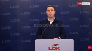 Abdixhiku pranon humbjen, paralajmëron dorëheqjen