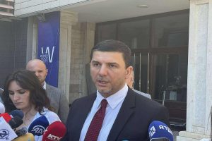 Memli Krasniqi jep dorëheqje