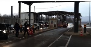 Protesta në Maqedoni të Veriut dhe Serbi, priten kolona në kufi me Kosovën