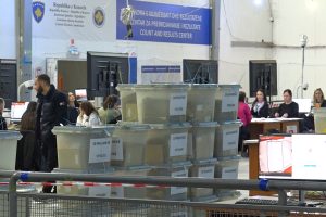 Në QNR rinumërohen 65 për qind e vendvotimeve