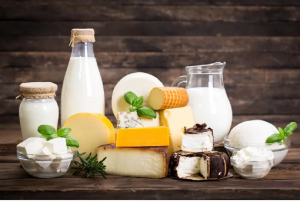 Kina vendos tarifa shtesë për produktet e qumështit të BE-së