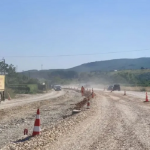 Ndërpritet qarkullimi i automjeteve në rrugën Gjakovë – Klinë