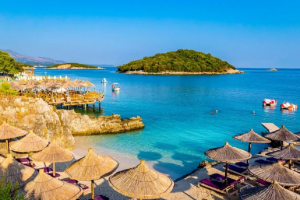 Media irlandeze: Turistët zgjedhin Shqipërinë si destinacionin më të mirë për të vizituar këtë verë