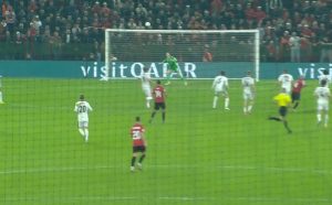 Shqipëria pranë golit, zverdhet Ramadani – ndali sulmuesin më të rrezikshëm anglez