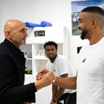 Jo telefona e Playstation – zbulohen rregullat e Spallettit te Juventusi