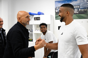 Jo telefona e Playstation – zbulohen rregullat e Spallettit te Juventusi