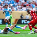 Vetura përfshihet nga zjarri pas aksidentit në rrugën Lushnjë-Rrogozhinë