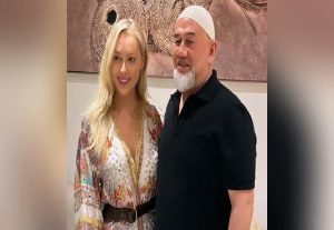 Këngëtarja kërkon divorc pasi u martua pa e ditur me sulltanin