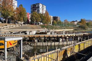 Punishtja e urës së Mitrovicës nën ujë, zbardhen detaje