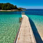 The Sun: Vizitoni plazhet mahnitëse përgjatë Rivierës Shqiptare