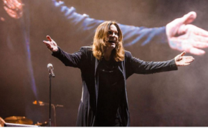 Vdes rokeri i famshëm Ozzy Osbourne në moshën 76 vjeç
