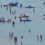 Durrësi plot turistë, Edi Rama publikon pamjet