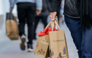 Ekonomia amerikane po rritet me ritmin më të shpejtë në dy vjet