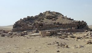 Në Kajro zbulohet një bllok guri gëlqeror nga Tempulli i Diellit i Ra-së