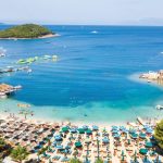 2,3 milionë vizitorë të huaj gjatë gushtit