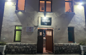 Dolën herët për të votuar – qytetarët në Pejë tregojnë pritshmëritë e tyre nga zgjedhjet