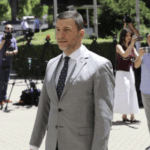 Krasniqi: Qeverinë e re do ta bëjmë pa Albin Kurtin