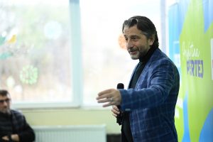 Rama kërkon ndërhyrjen e Kurtit për zhbllokimin e buxhetit komunal