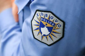 Arrestohet një grua në Ferizaj, dyshohet për keqtrajtim ndaj fëmijës