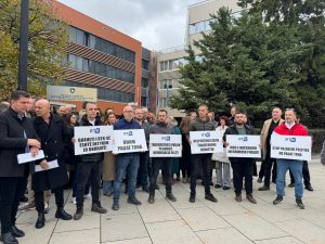 700 punëtorë në pritje të drejtësisë financiare