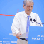 Sali Berisha përjashtohet 10 ditë nga Kuvendi