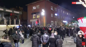 Drejtpërdrejt nga sheshet e Prishtinës