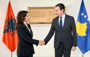 Spiropali uron Kurtin: Shqipëria dhe Kosova ecin së bashku në rrugën Europiane