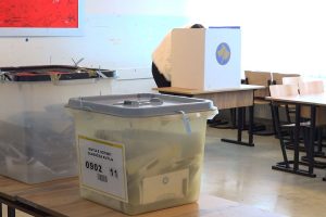 Dalja deri në orën 11:00, mbi 3500 votues më pak se sa në zgjedhjet e kaluara